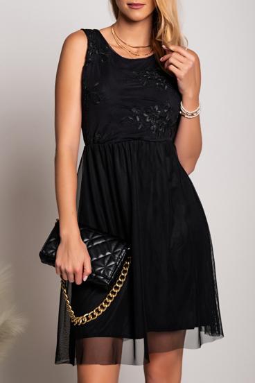 Elegancka sukienka z okrągłym dekoltem i detalem haftu Dilana, czarna